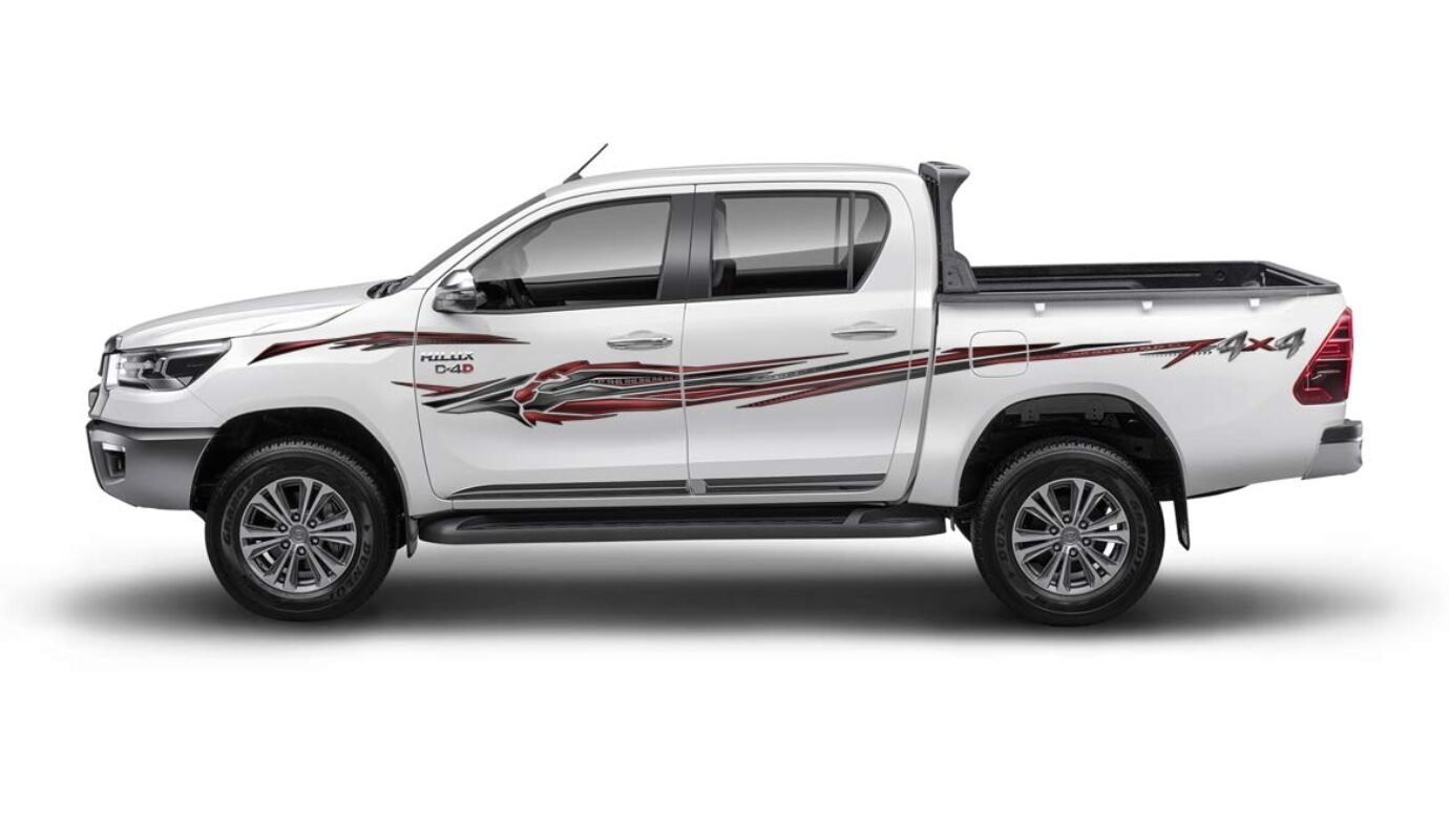 تويوتا هايلوكس 2.4L – موديل 2024