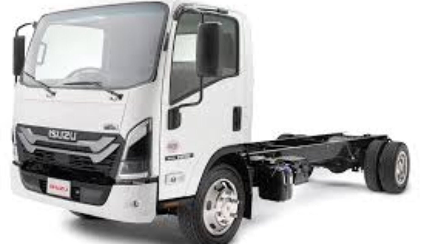 شاحنة إيسوزو NQR