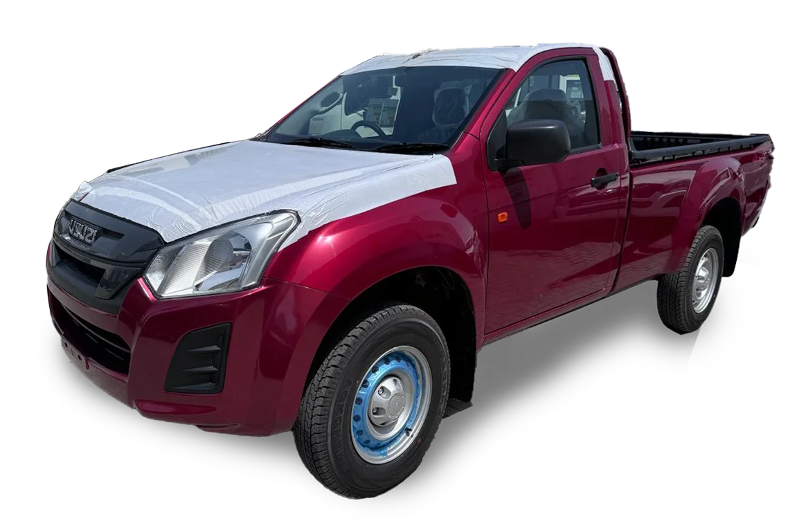 Isuzu D-Max 2.5L 4WD Manual 2024 in off-road environment