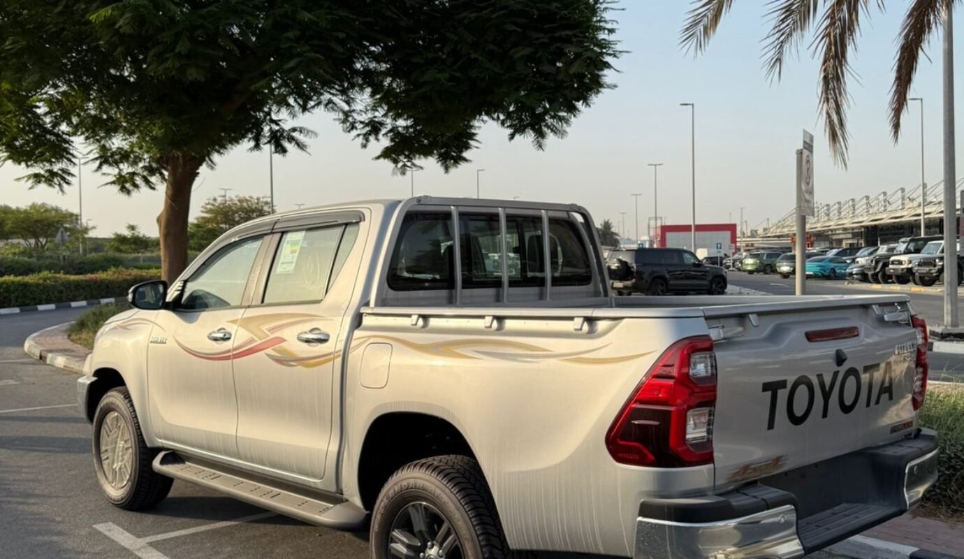 تويوتا هايلوكس 2.4L ديزل 4WD – دبل كبينة (DC) 2024