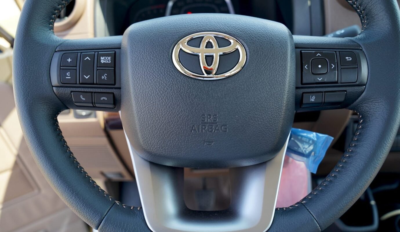 تويوتا لاند كروزر بيك أب 4×4