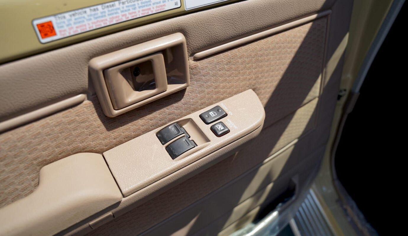 تويوتا لاند كروزر بيك أب 4×4