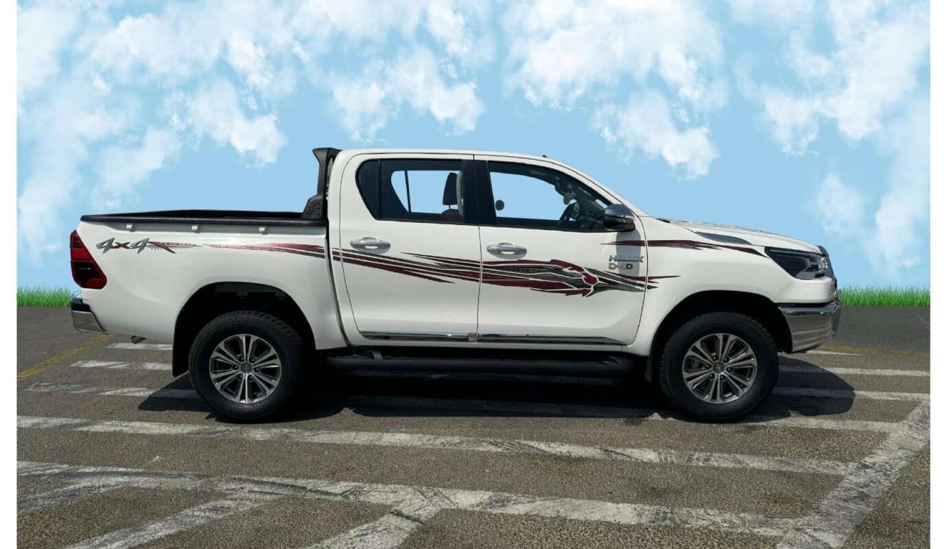 Toyota Hilux SGLX 4×4 – دفع رباعي (4×4)