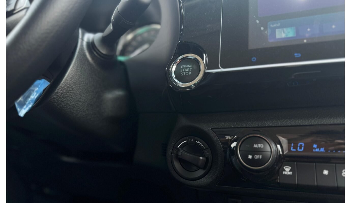 Toyota Hilux SGLX 4×4 – دفع رباعي (4×4)