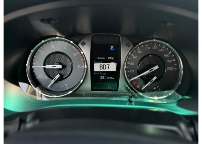 Toyota Hilux SGLX 4×4 – دفع رباعي (4×4)