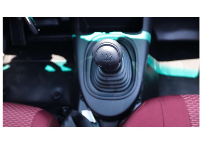 تويوتا هيلوكس جي إل، كابينة مفردة، 2025