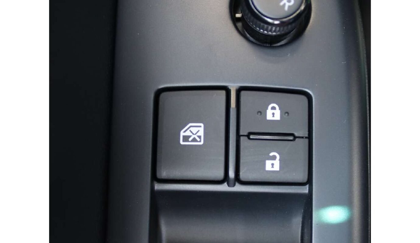 تويوتا هيلوكس جي إل، كابينة مفردة، 2025